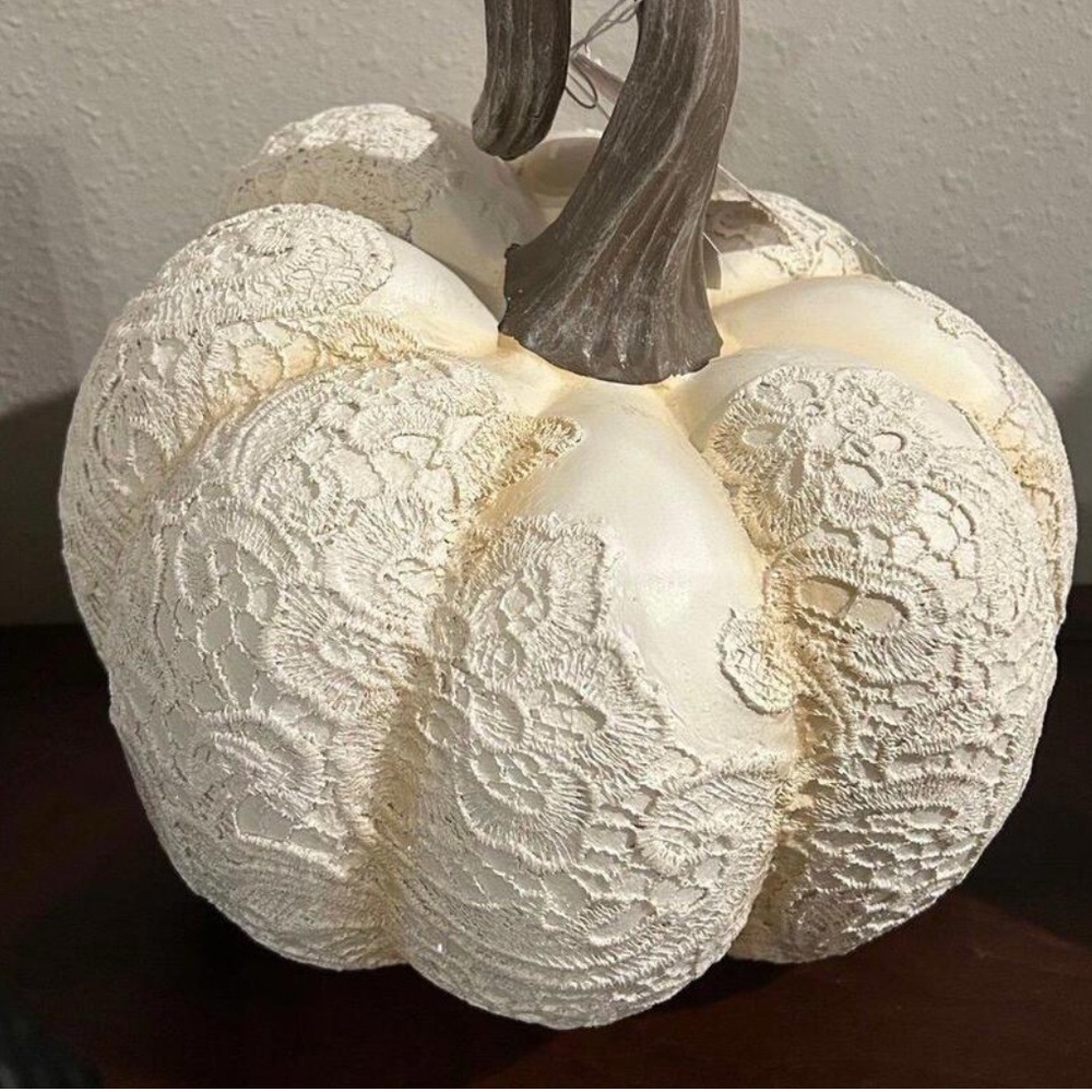 Shabby Chic Glittered Large Lace Resin Pumpkin